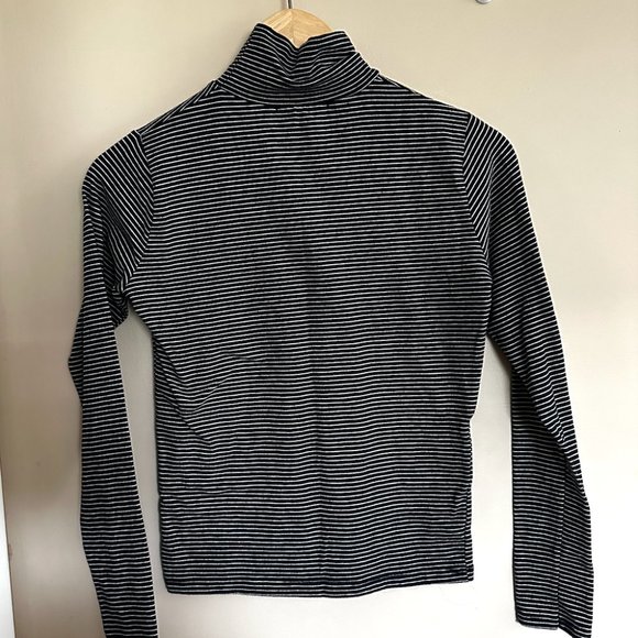 Striped Turtleneck Top - Picture 3 of 4